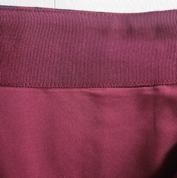 Loft Knee-Length Pencil Skirt in Women's Size 8 - Picture 5 of 16